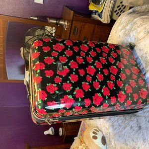 26" Roses Hard Side Betsy Johnson Spinner Luggage